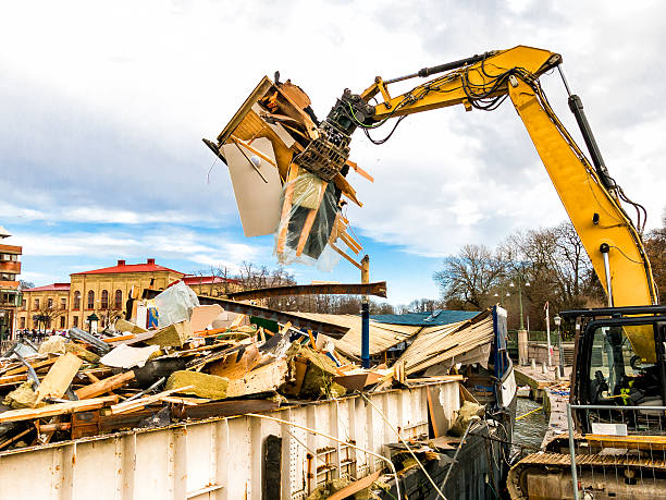 Best Construction Debris Removal  in Kincheloe, MI